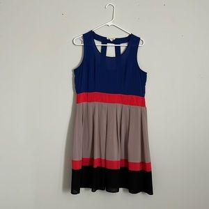 Lightweight dress with high waist